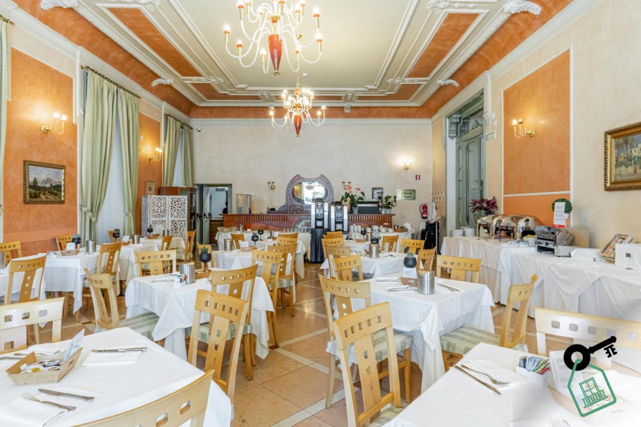 Hotel Rooms Lago Maggiore Verbania Esterno foto